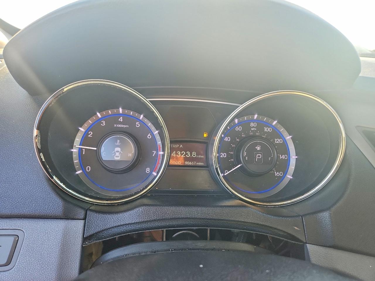2013 HYUNDAI SONATA GLS photo 25