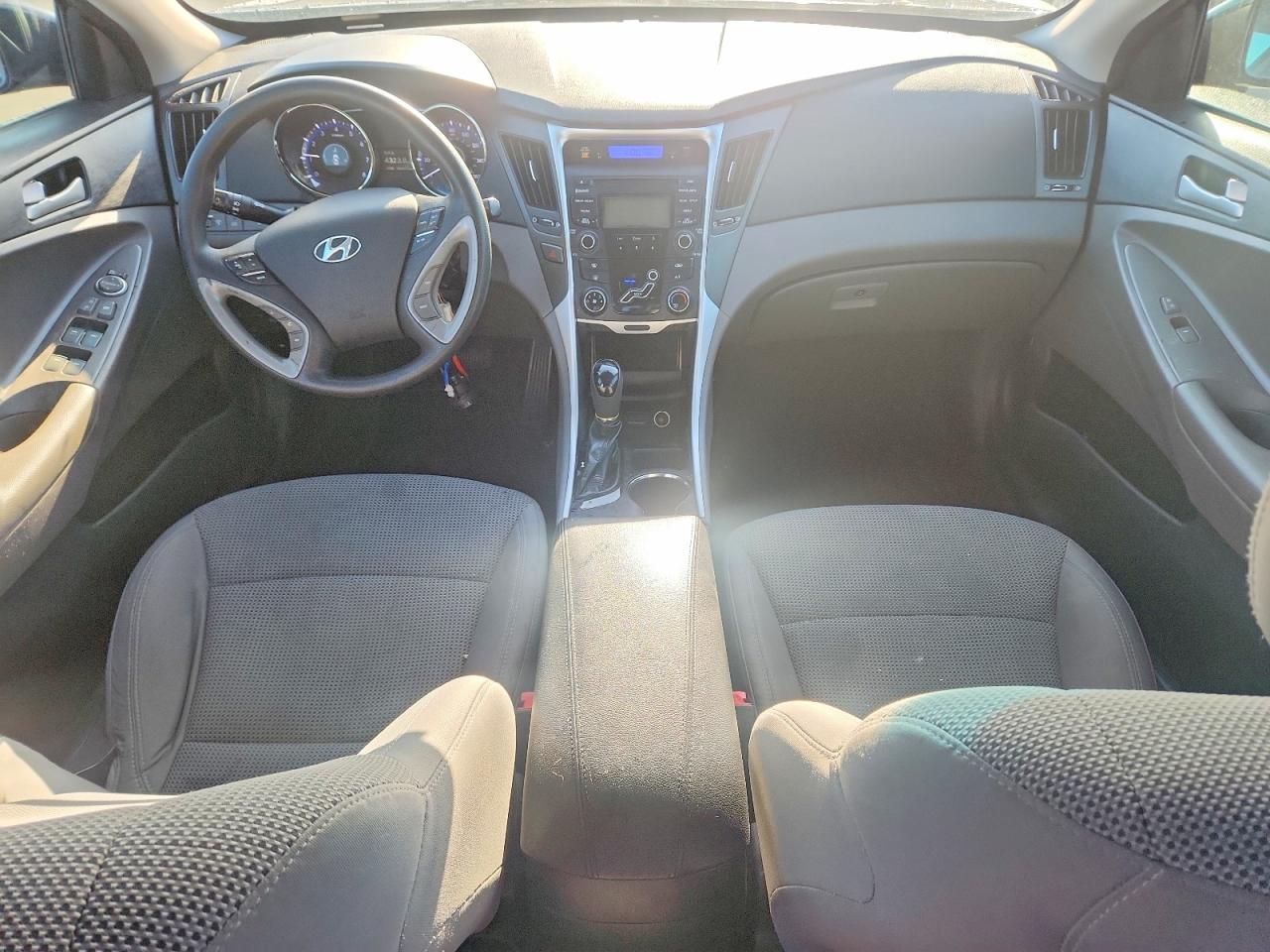 2013 HYUNDAI SONATA GLS photo 22