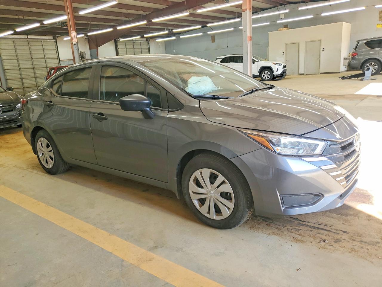 2025 NISSAN VERSA S photo 4