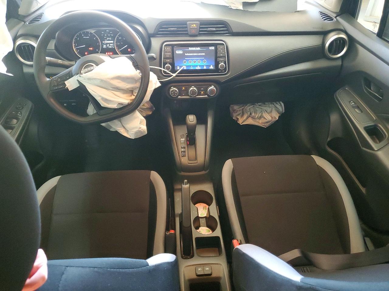 2025 NISSAN VERSA S photo 8