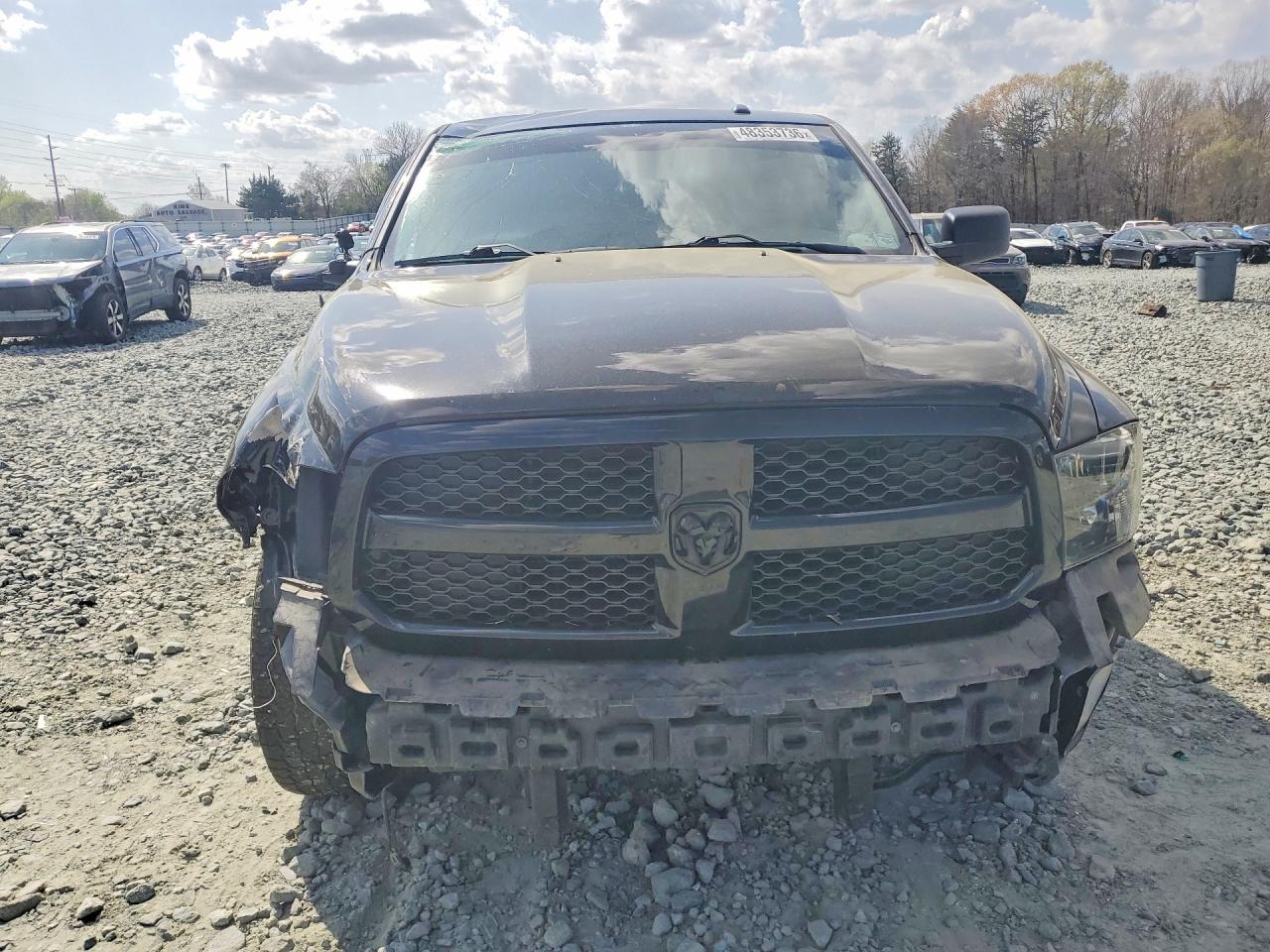 2016 RAM 1500 ST photo 9