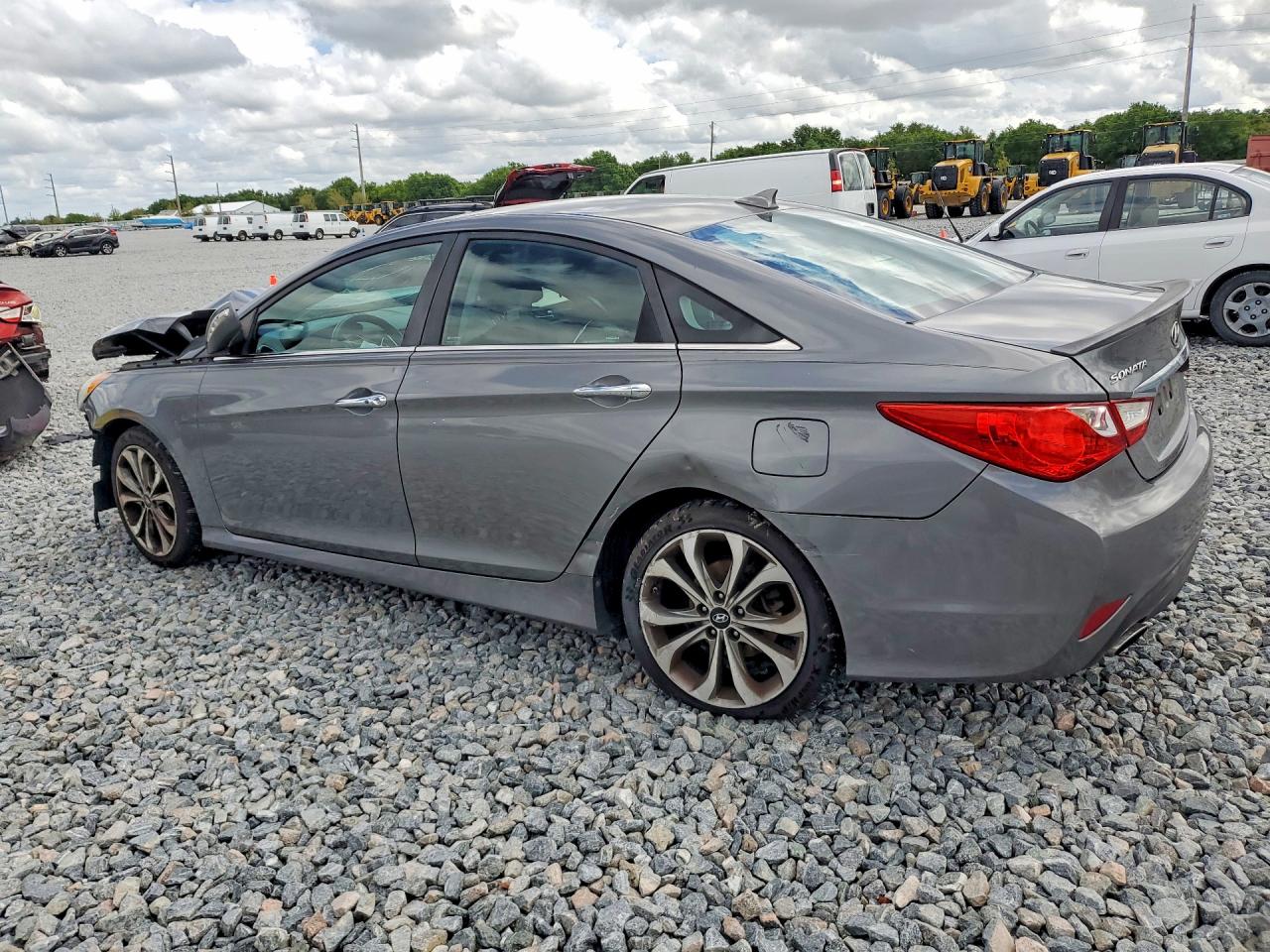 2014 HYUNDAI SONATA SE photo 4