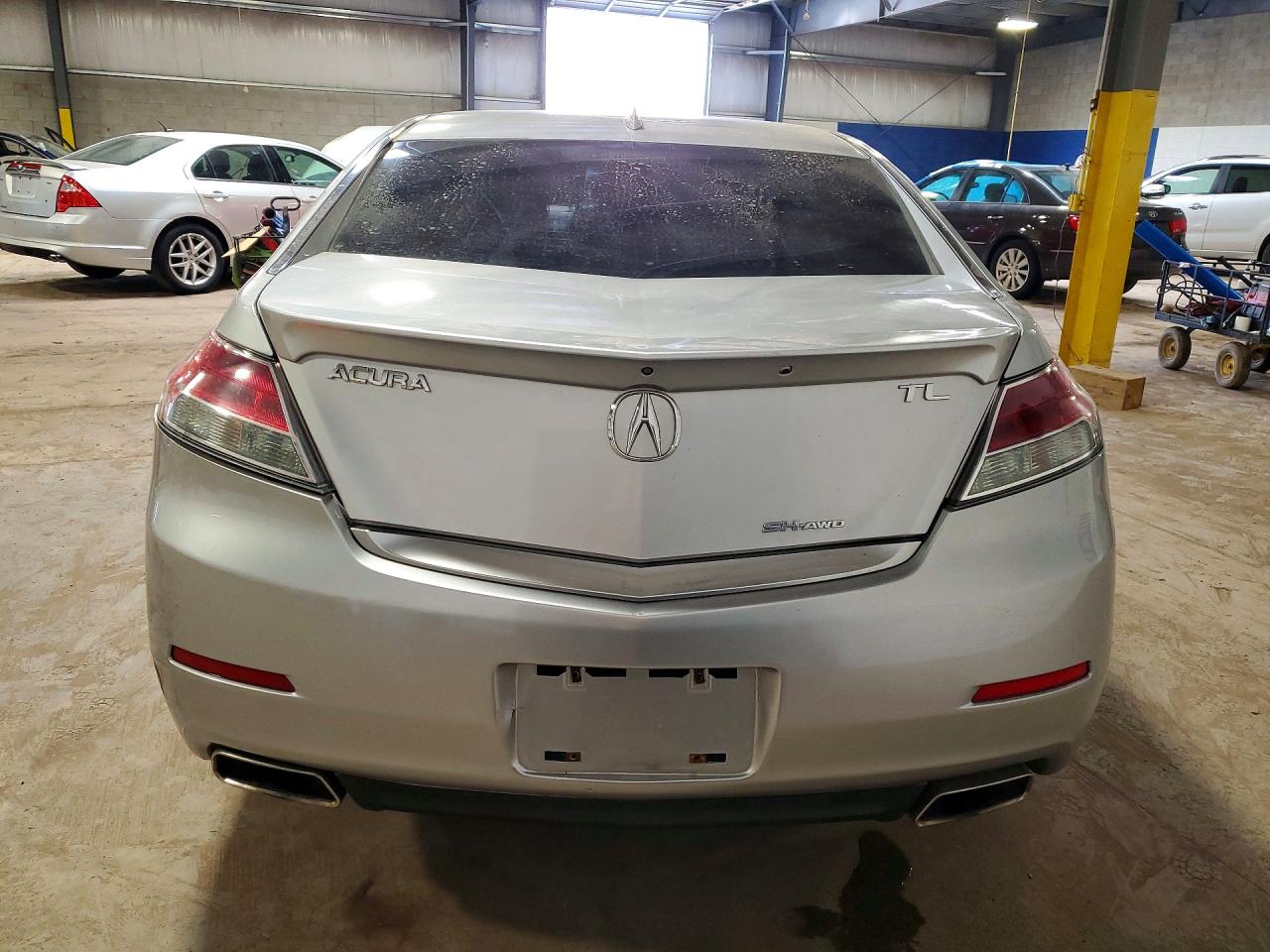 2012 ACURA TL photo 11