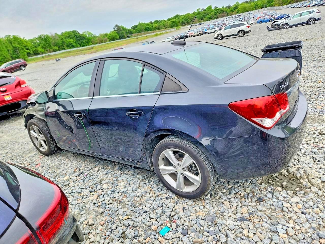 2015 CHEVROLET CRUZE LT photo 3