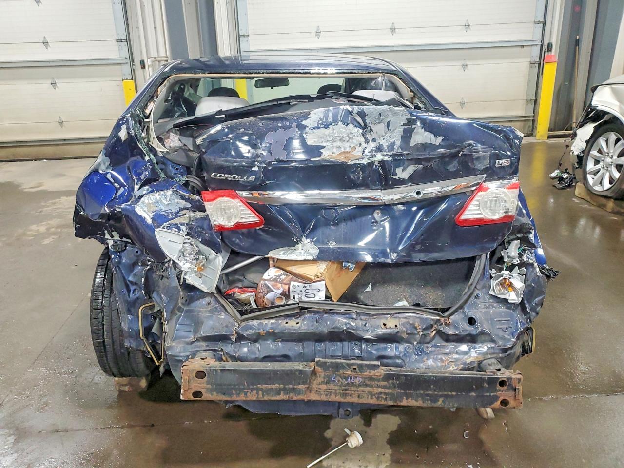 2012 TOYOTA COROLLA LE photo 16