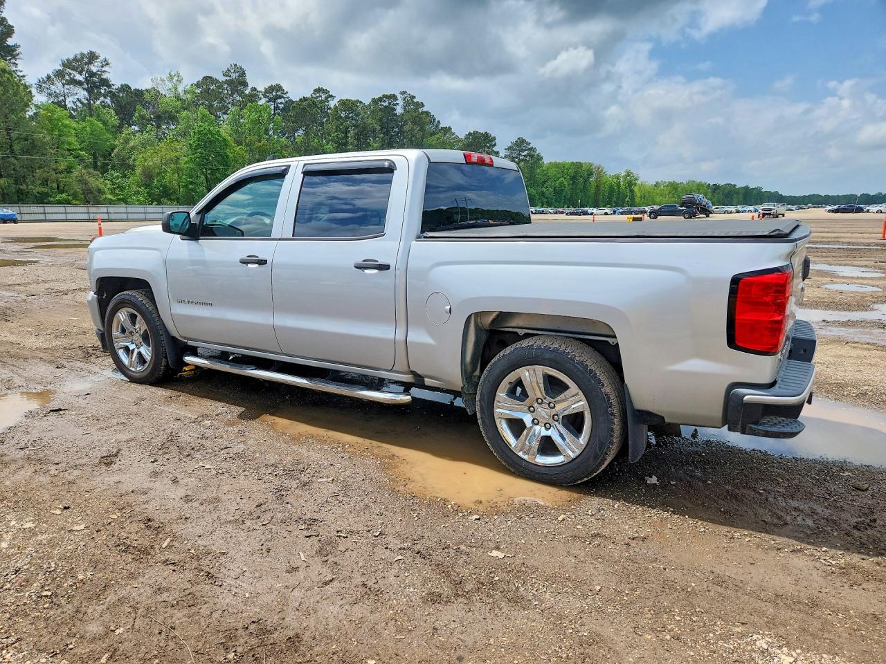 2018 CHEVROLET SILVERADO C1500 CUSTOM photo 2