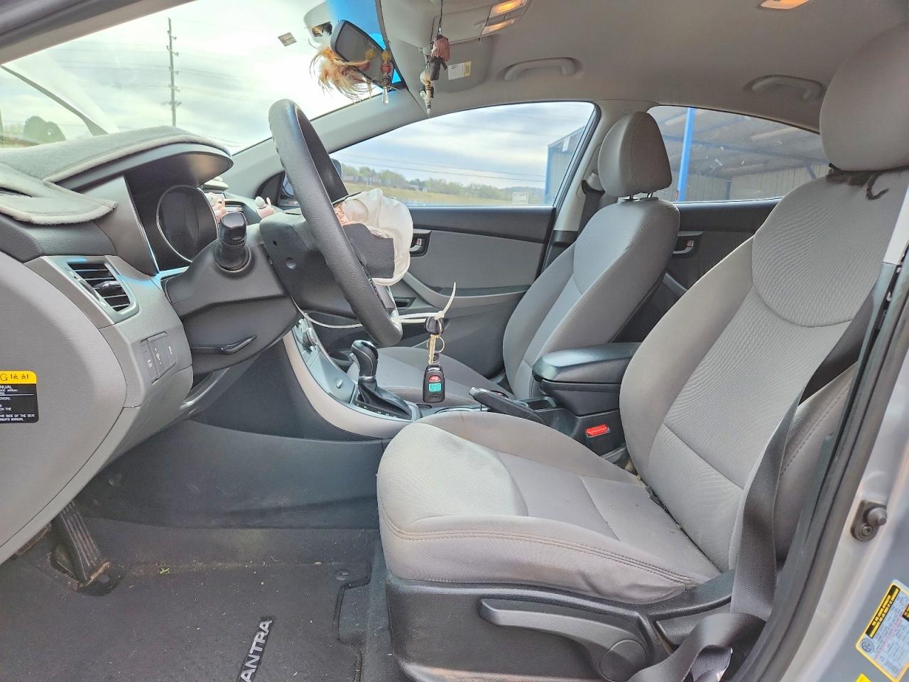 2015 HYUNDAI ELANTRA SE photo 19