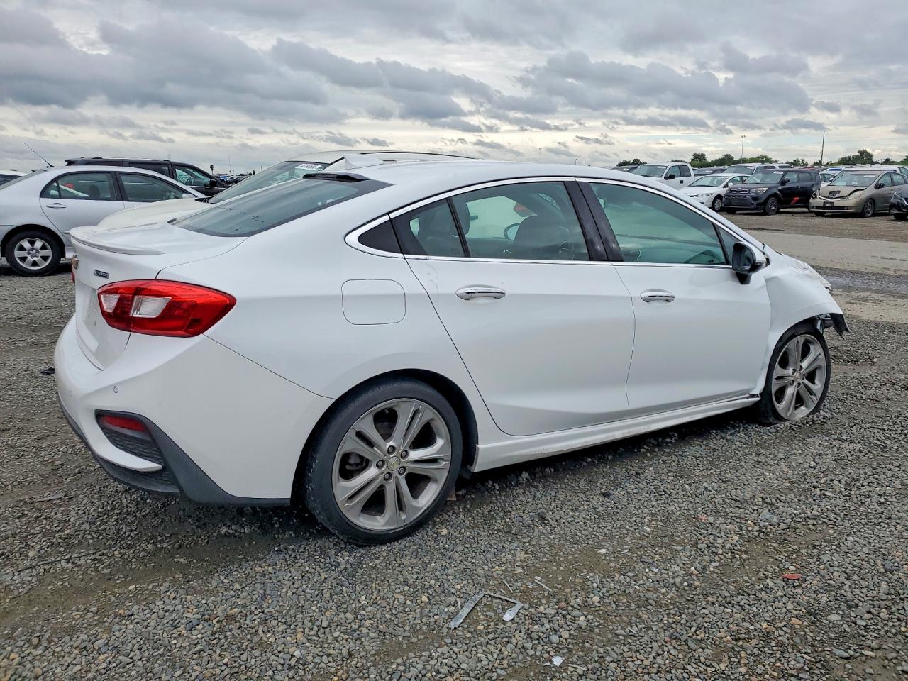 2016 CHEVROLET CRUZE PREMIER photo 5