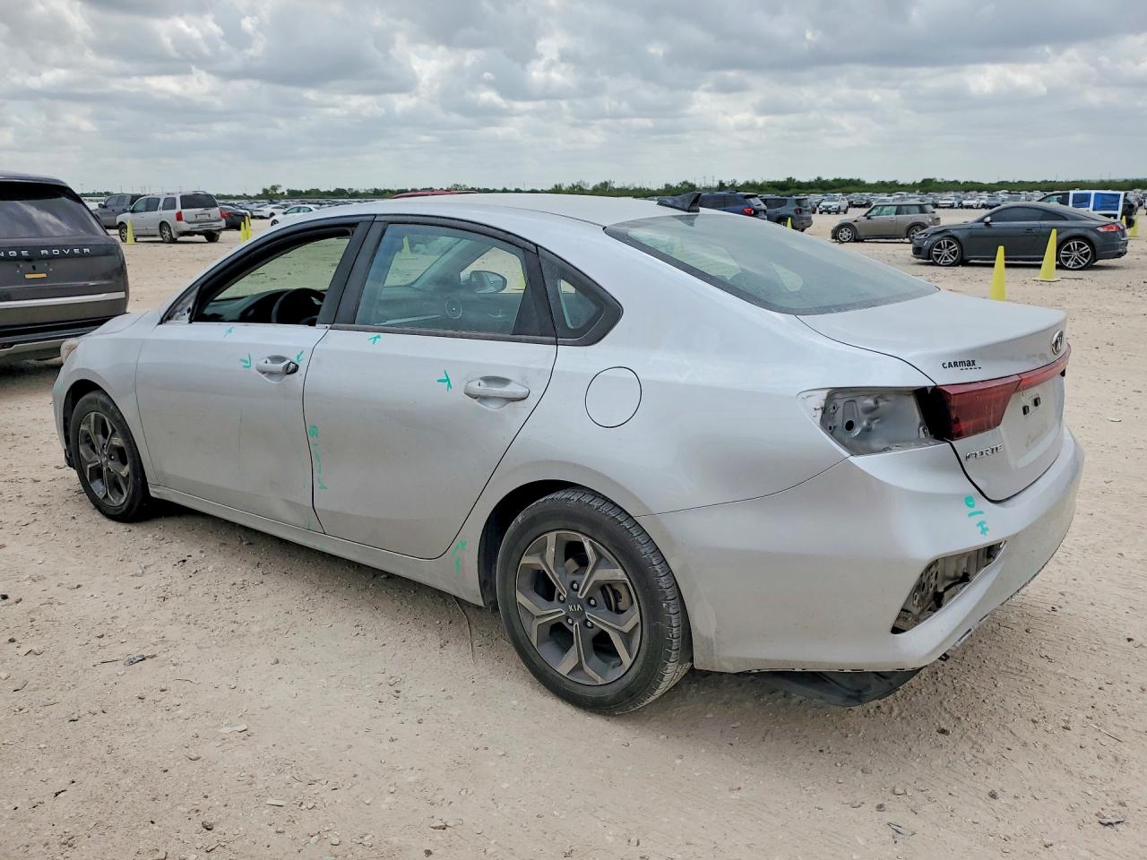 2020 KIA FORTE LXS photo 2