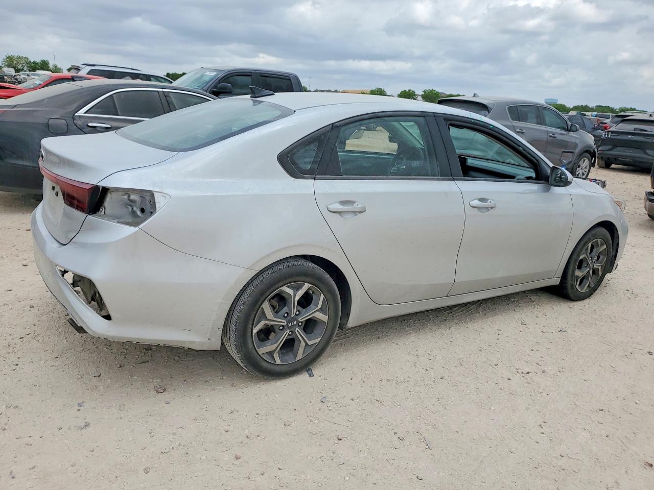 2020 KIA FORTE LXS photo 3