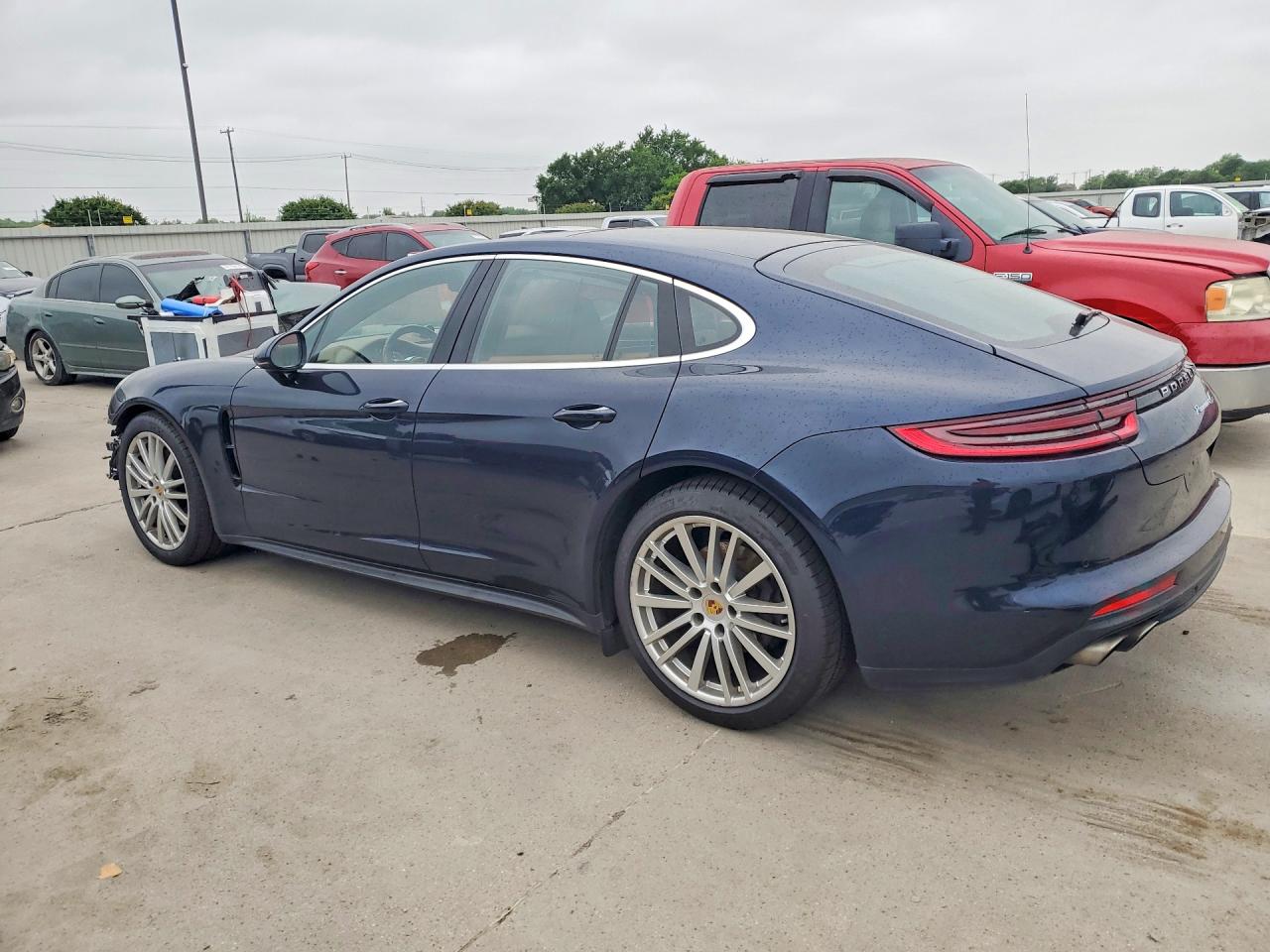 2018 PORSCHE PANAMERA 4S photo 4