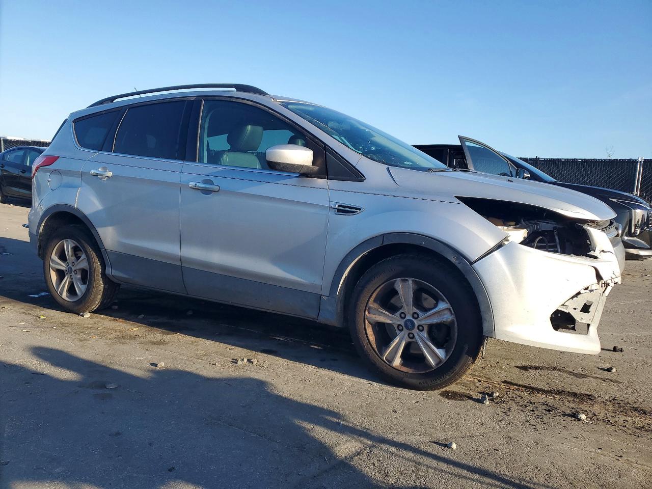 2014 FORD ESCAPE SE photo 7