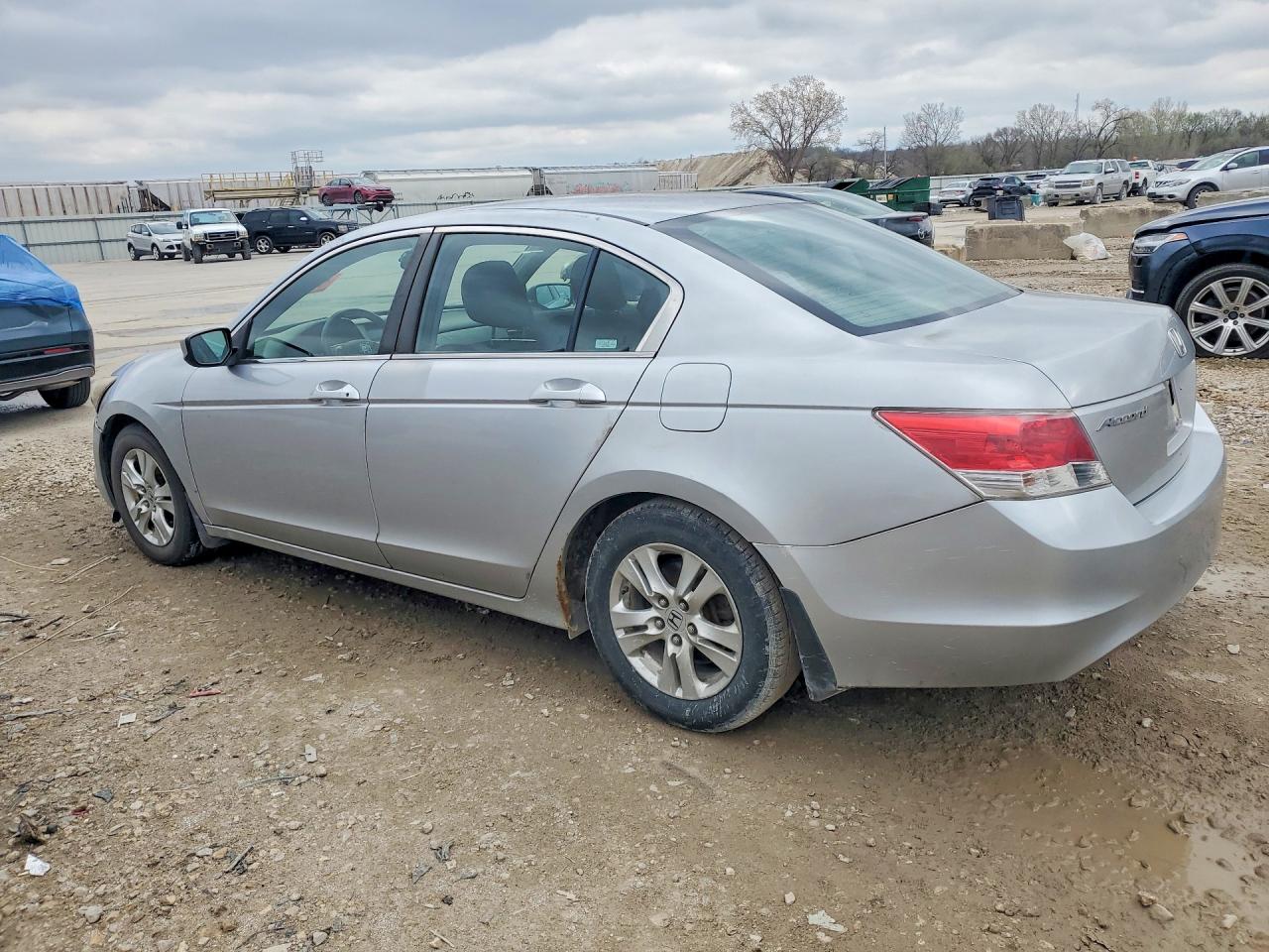 2008 HONDA ACCORD LXP photo 2