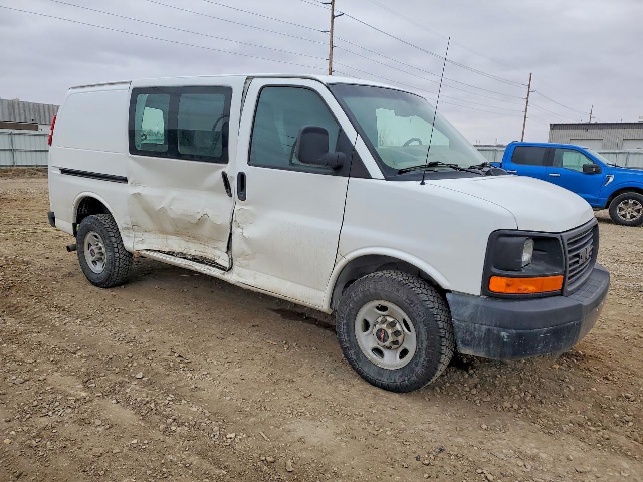 2014 GMC SAVANA G3500 photo 4
