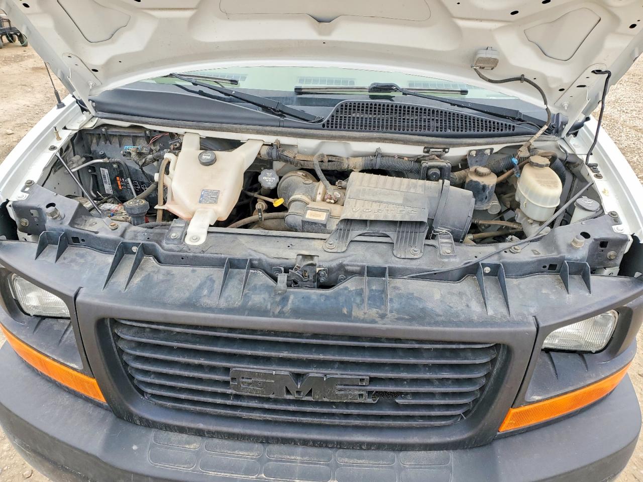 2014 GMC SAVANA G3500 photo 12
