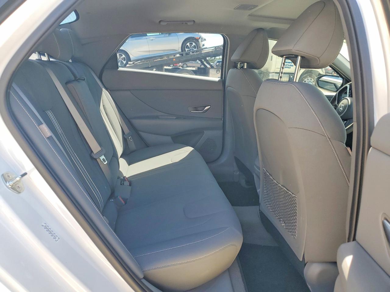 2024 HYUNDAI ELANTRA SEL photo 19
