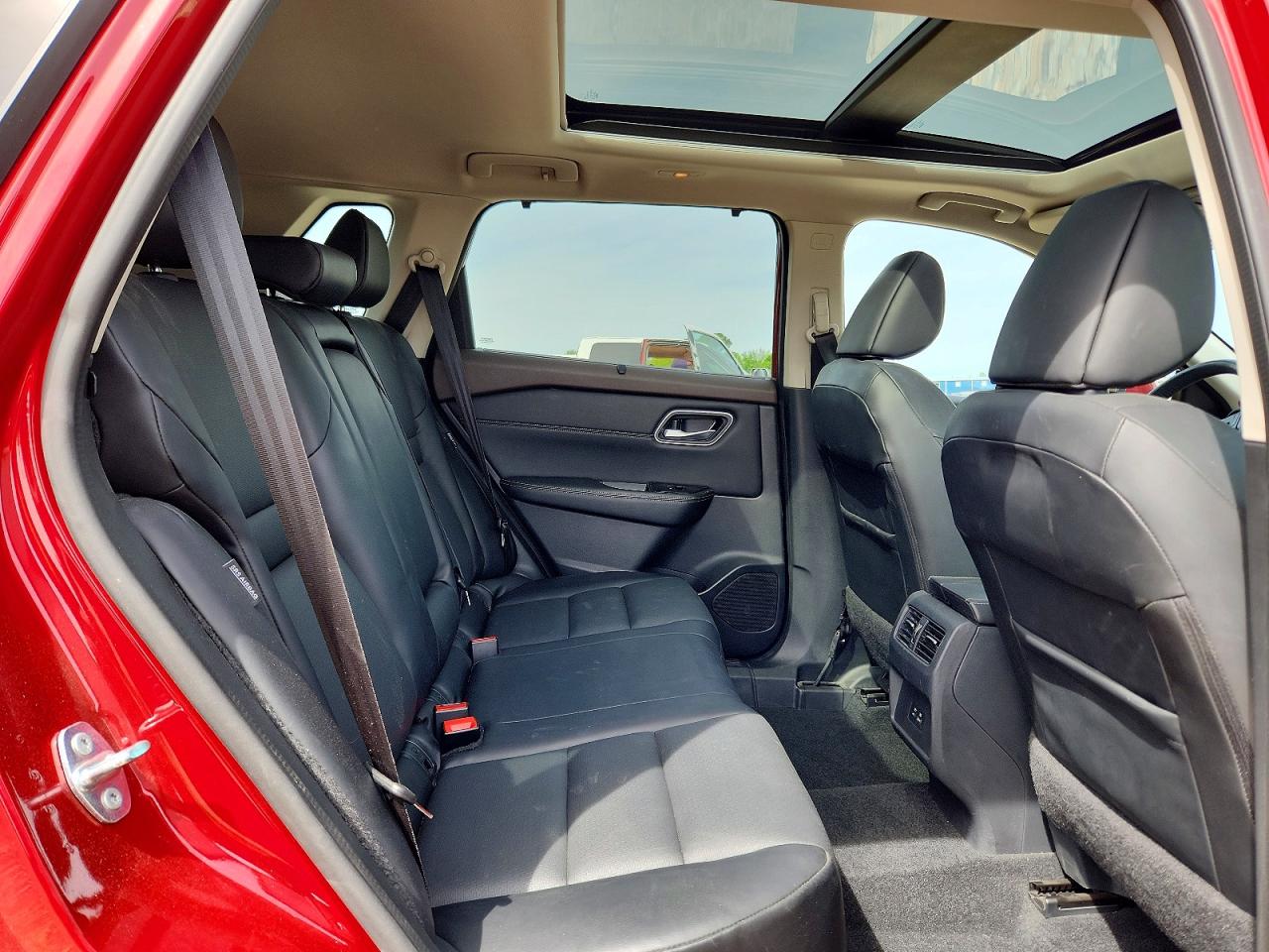 2021 NISSAN ROGUE SV photo 11