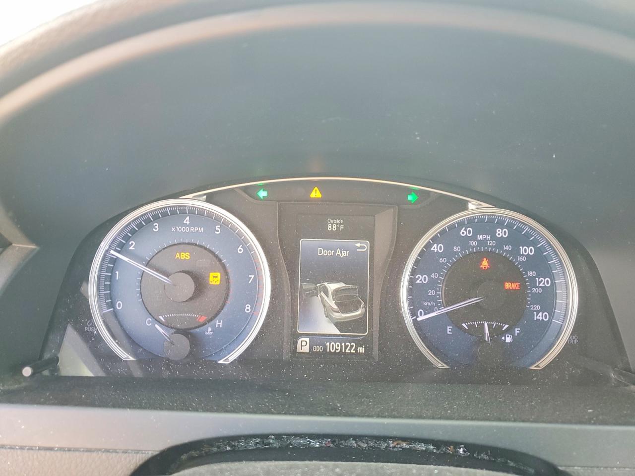 2016 TOYOTA CAMRY LE photo 17