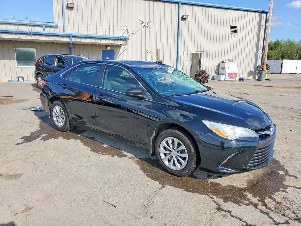 2016 TOYOTA CAMRY LE photo 7