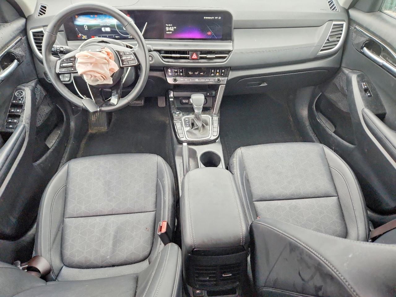 2025 KIA SELTOS EX photo 15