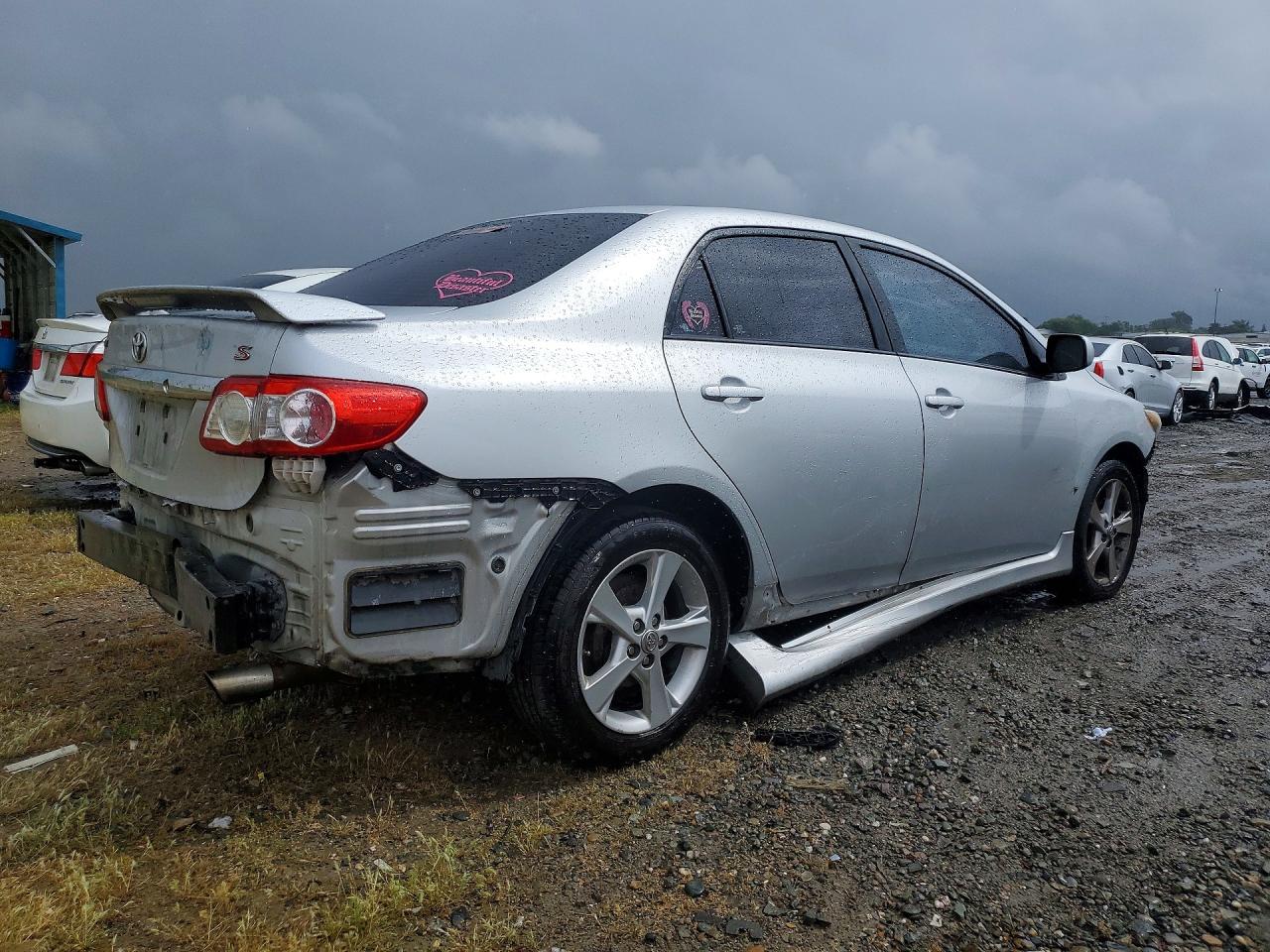 2013 TOYOTA COROLLA S photo 7