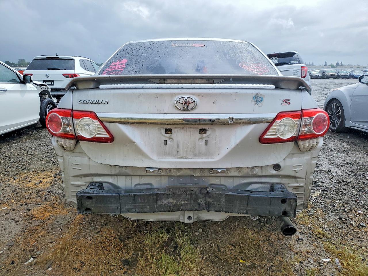 2013 TOYOTA COROLLA S photo 16