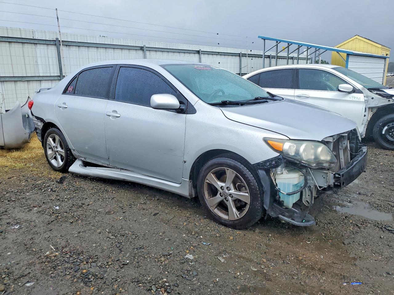 2013 TOYOTA COROLLA S photo 10