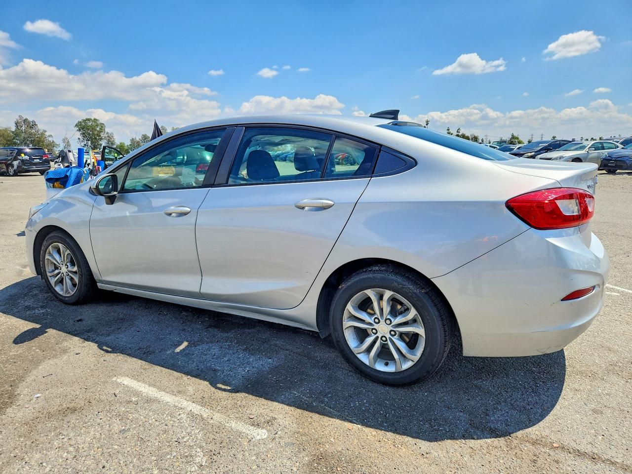 2019 CHEVROLET CRUZE LS photo 4