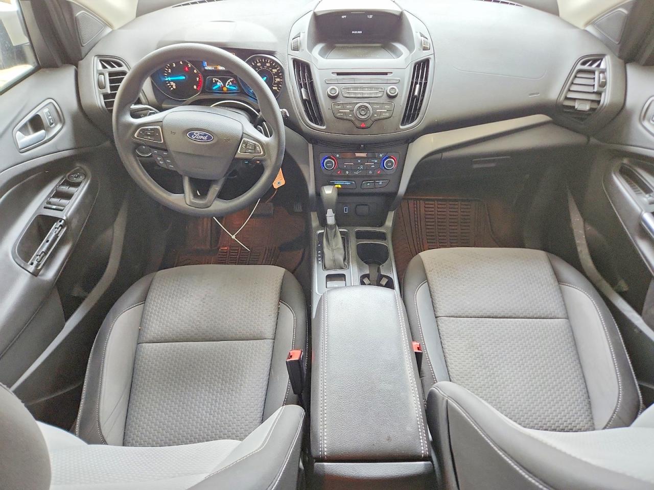2017 FORD ESCAPE SE photo 22