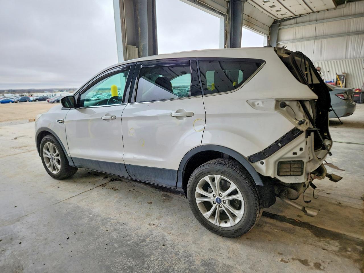 2017 FORD ESCAPE SE photo 4