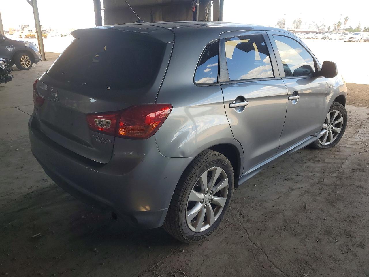 2014 MITSUBISHI OUTLANDER SPORT ES photo 3