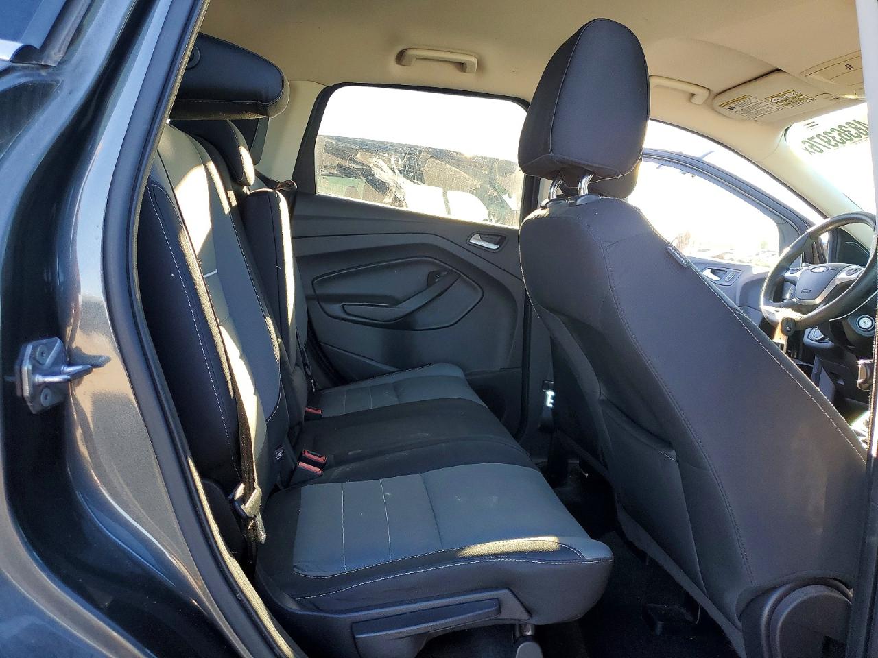 2015 FORD ESCAPE SE photo 31