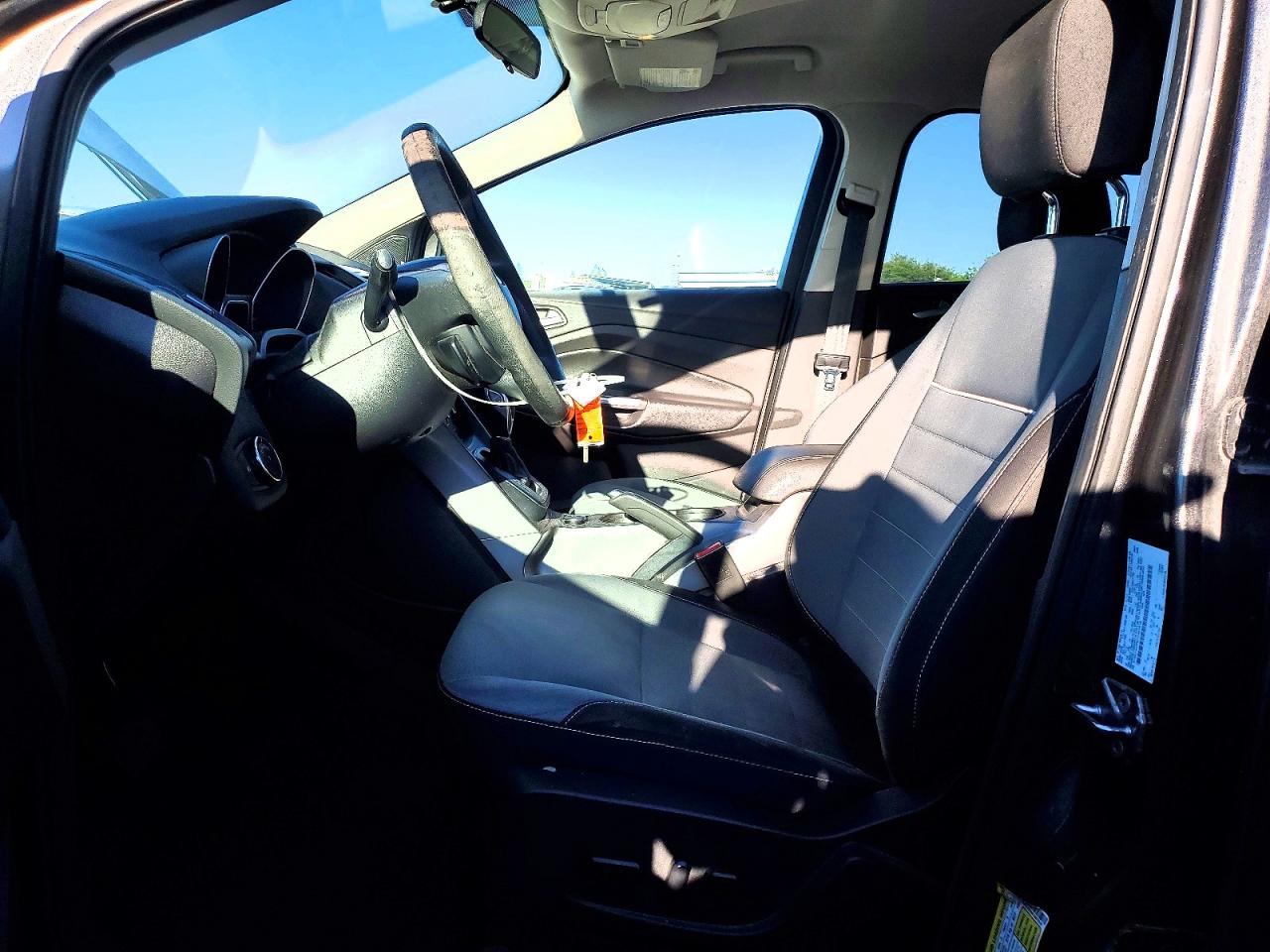 2015 FORD ESCAPE SE photo 19