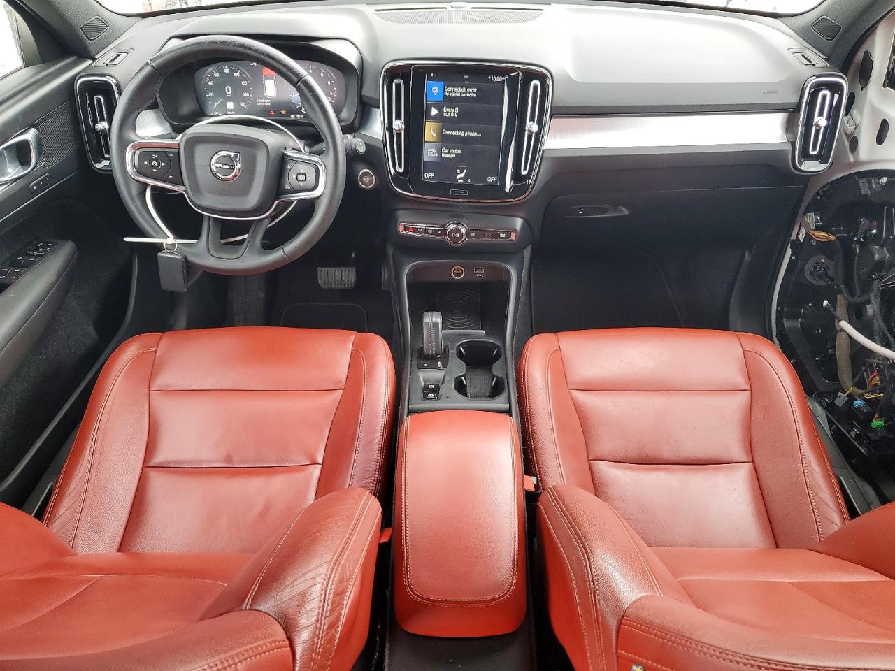 2019 VOLVO XC40 T5 MOMENTUM photo 15