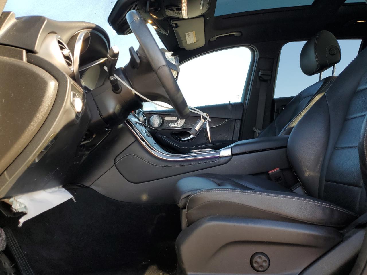 2020 MERCEDES-BENZ GLC 300 photo 7