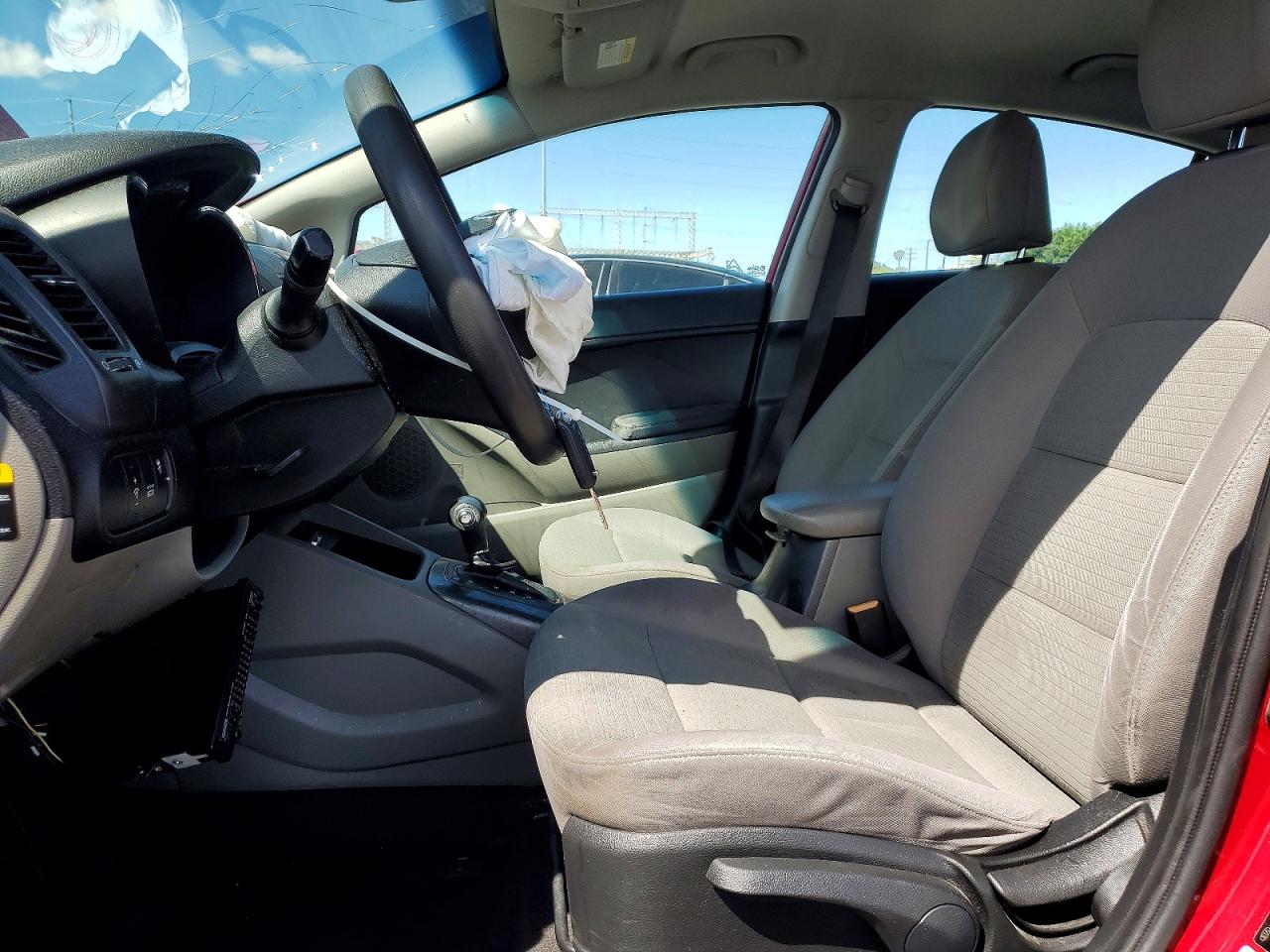 2015 KIA FORTE LX photo 19