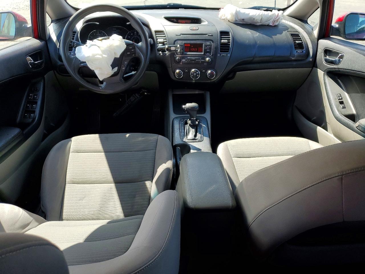 2015 KIA FORTE LX photo 22