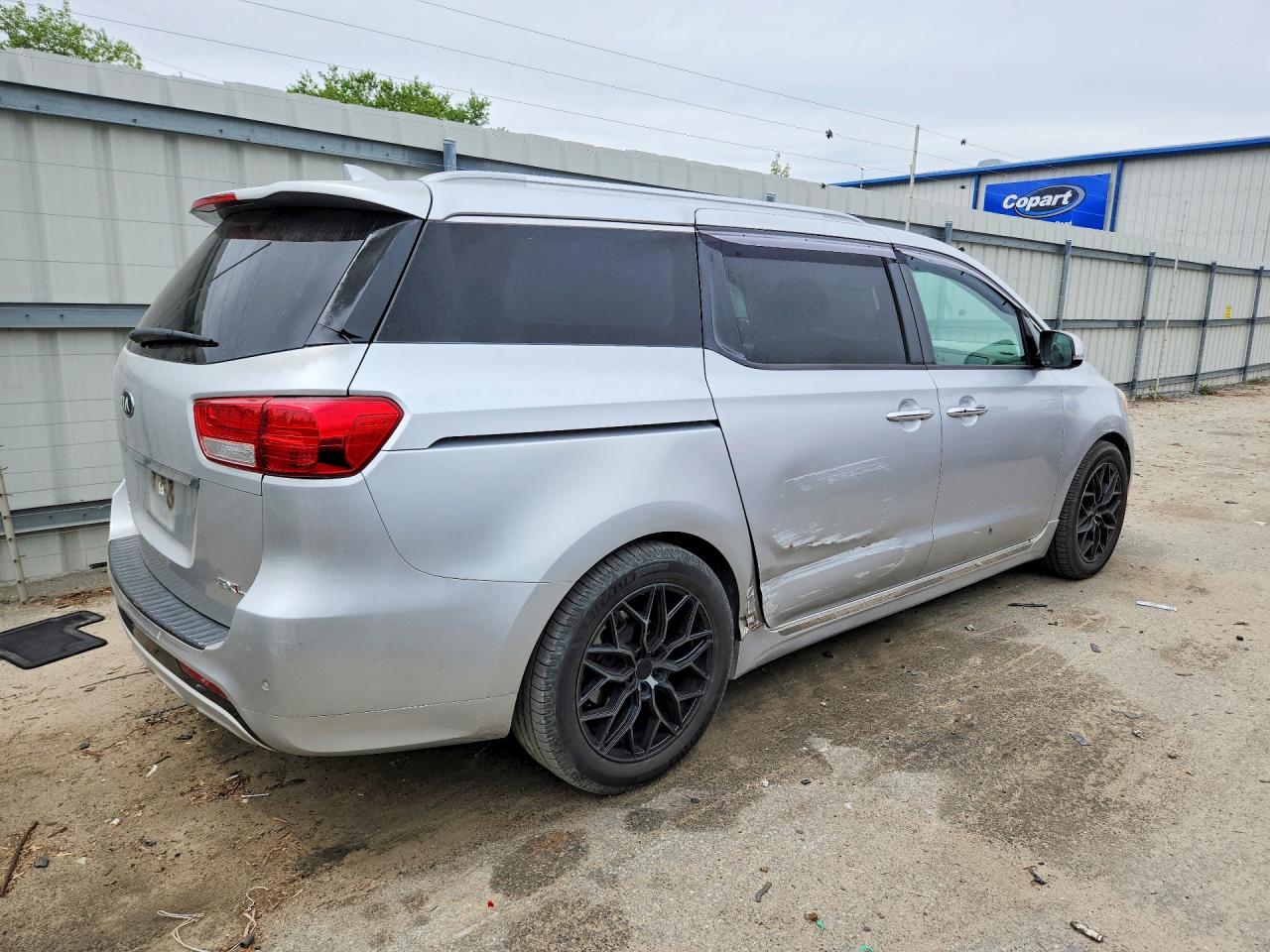 2016 KIA SEDONA LIMITED photo 5