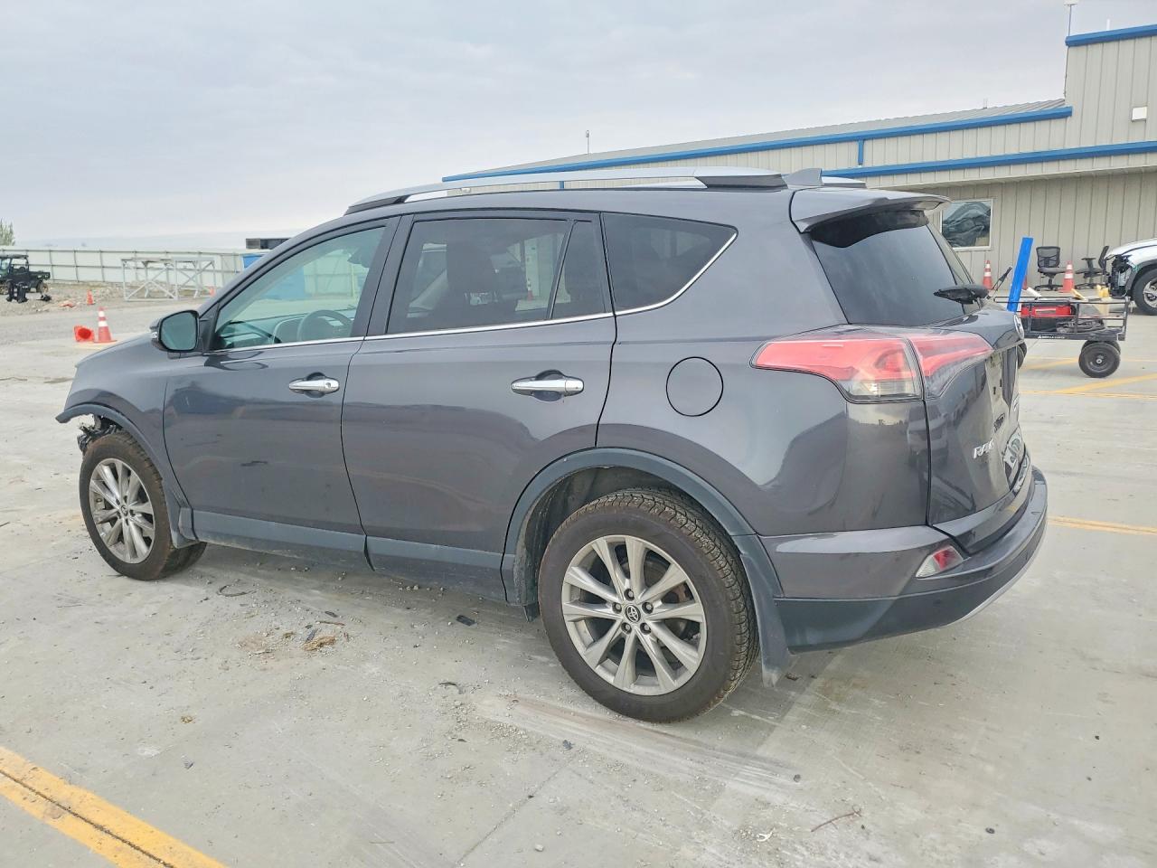 2017 TOYOTA RAV4 LIMITED photo 4