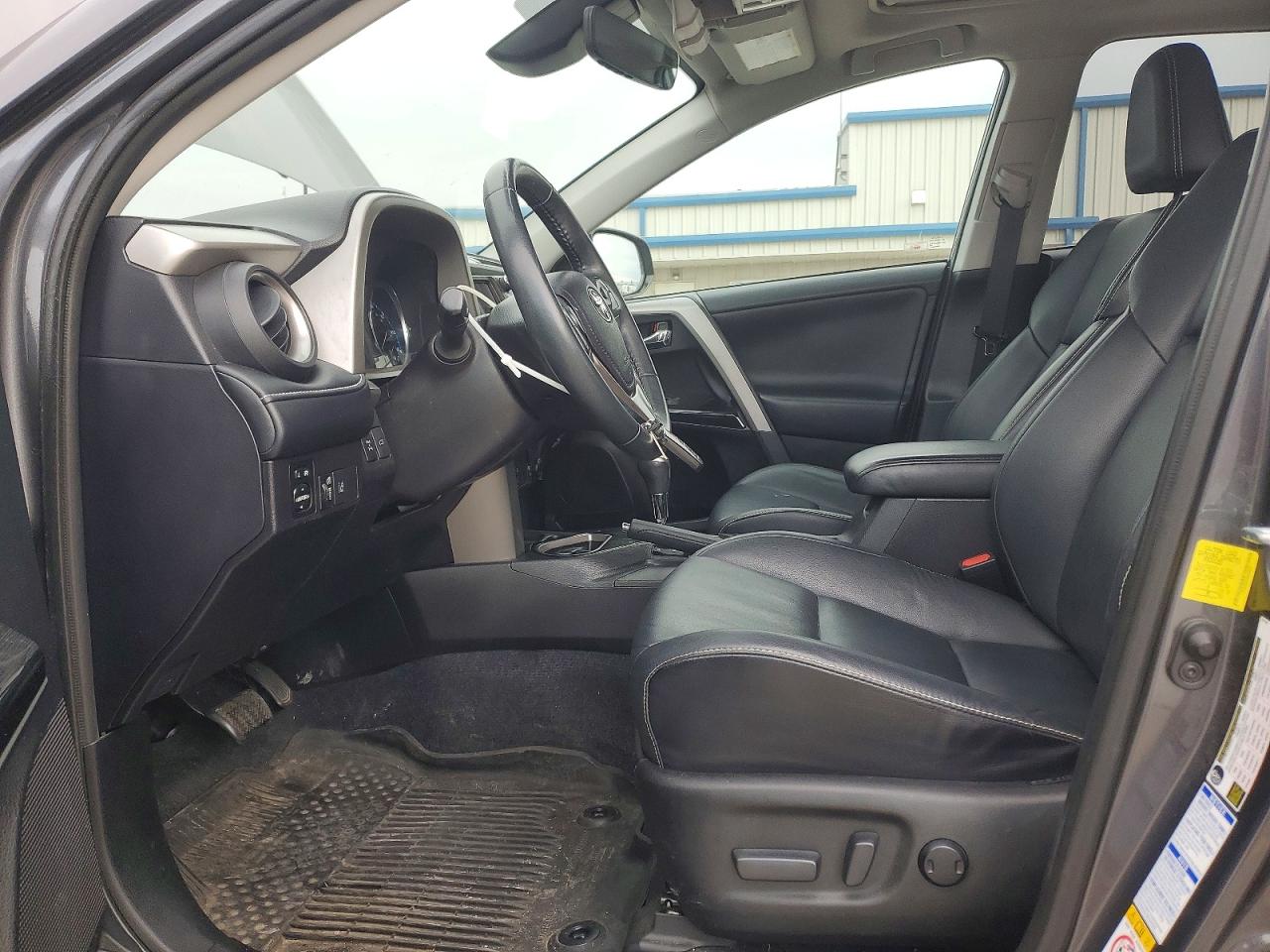 2017 TOYOTA RAV4 LIMITED photo 19