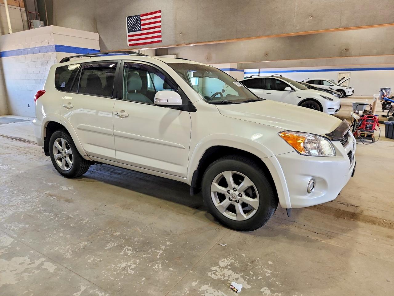 2011 TOYOTA RAV4 LIMITED photo 7