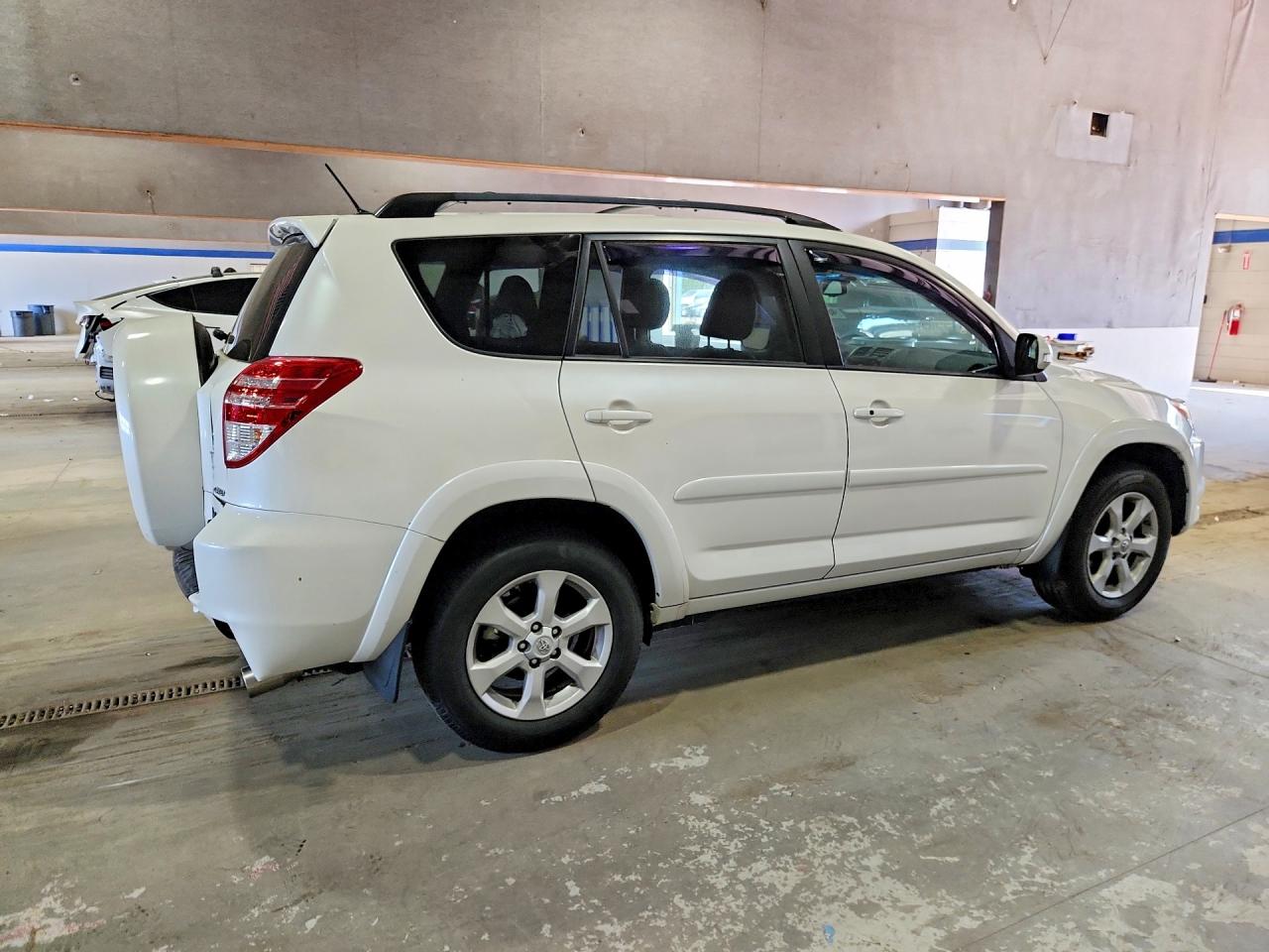 2011 TOYOTA RAV4 LIMITED photo 5