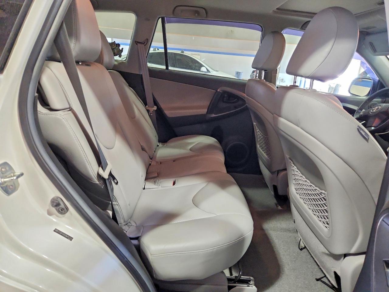 2011 TOYOTA RAV4 LIMITED photo 21