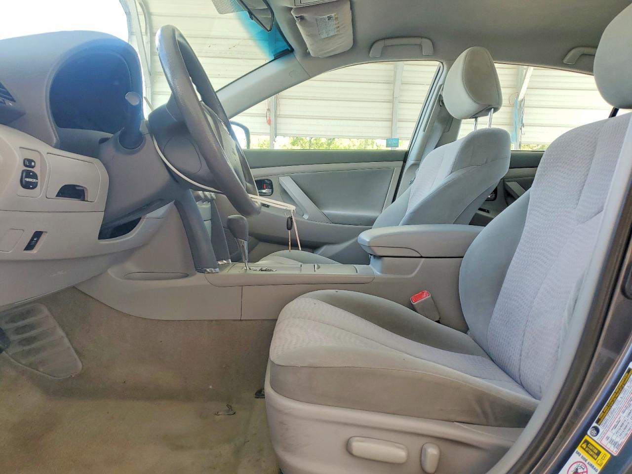 2010 TOYOTA CAMRY LE photo 13
