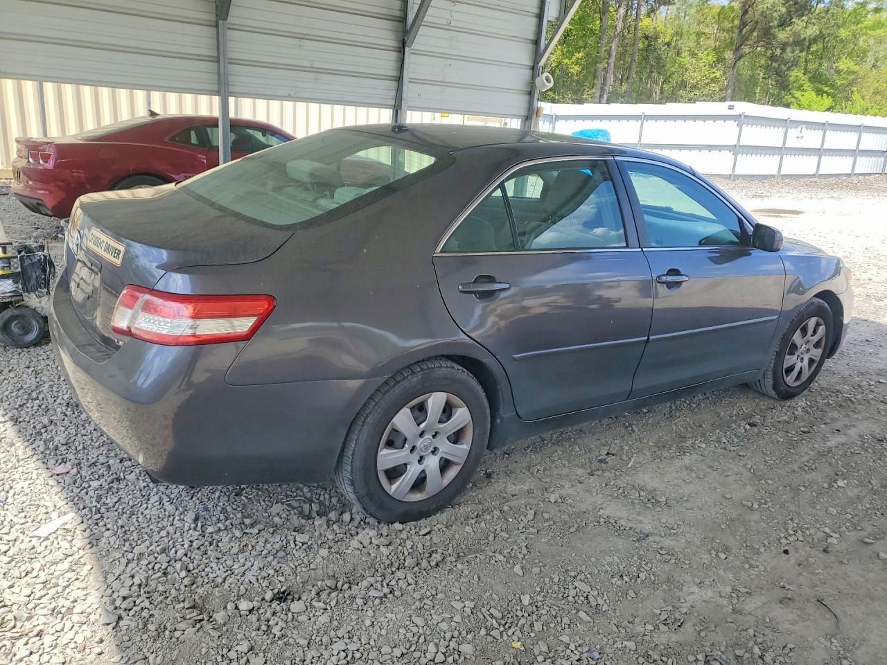 2010 TOYOTA CAMRY LE photo 5