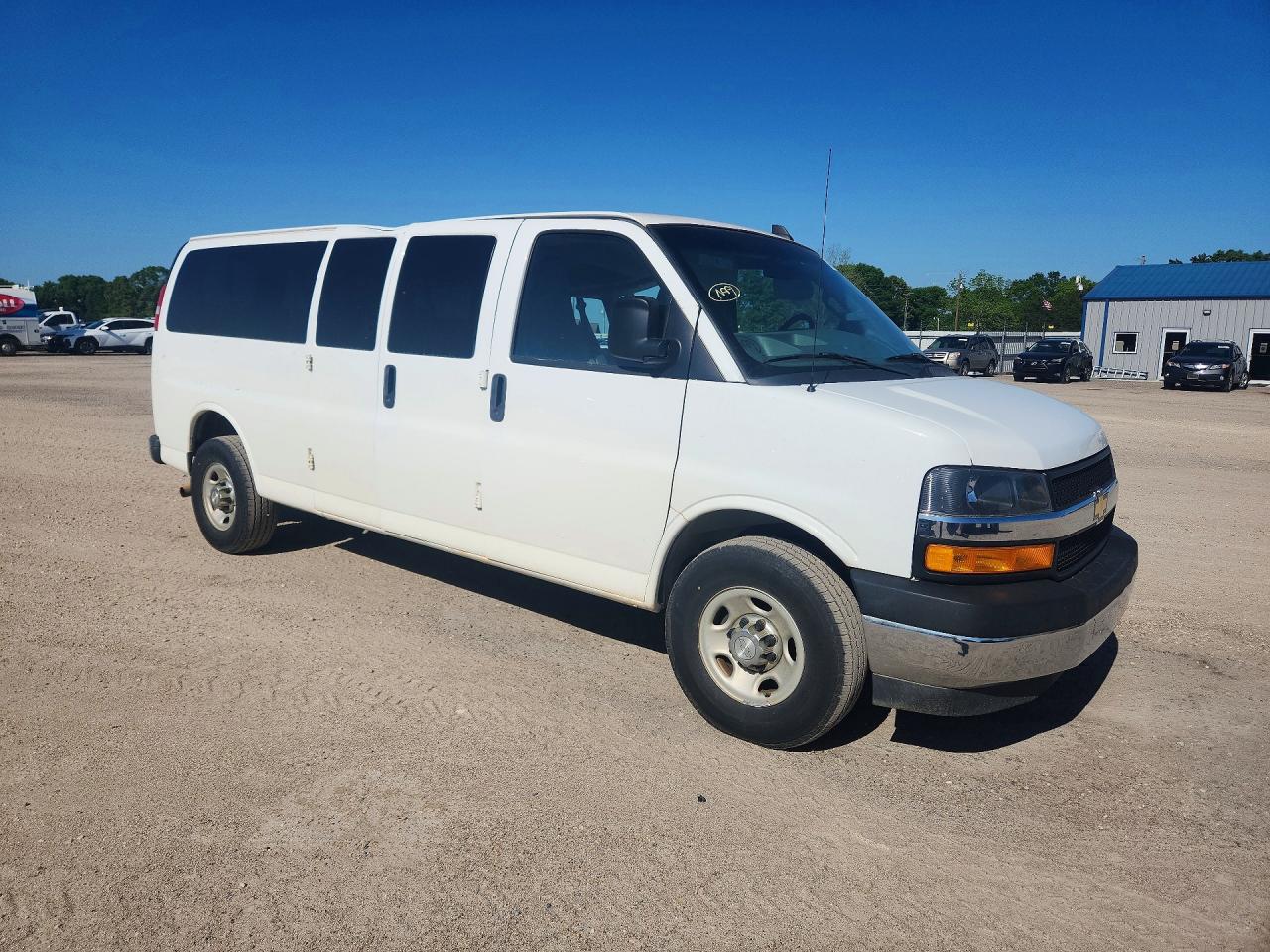 2017 CHEVROLET EXPRESS G3500 LT photo 7