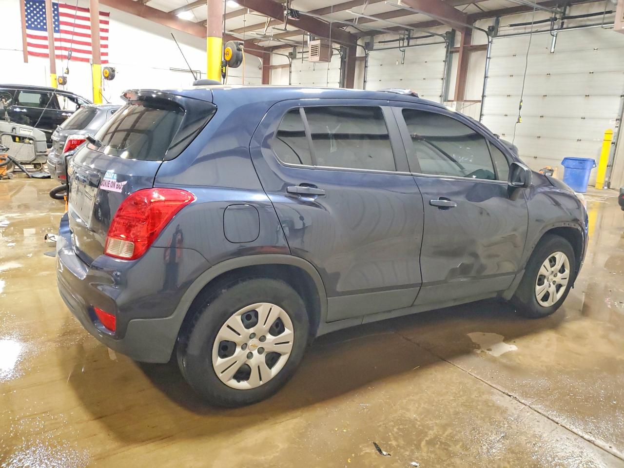 2018 CHEVROLET TRAX LS photo 3