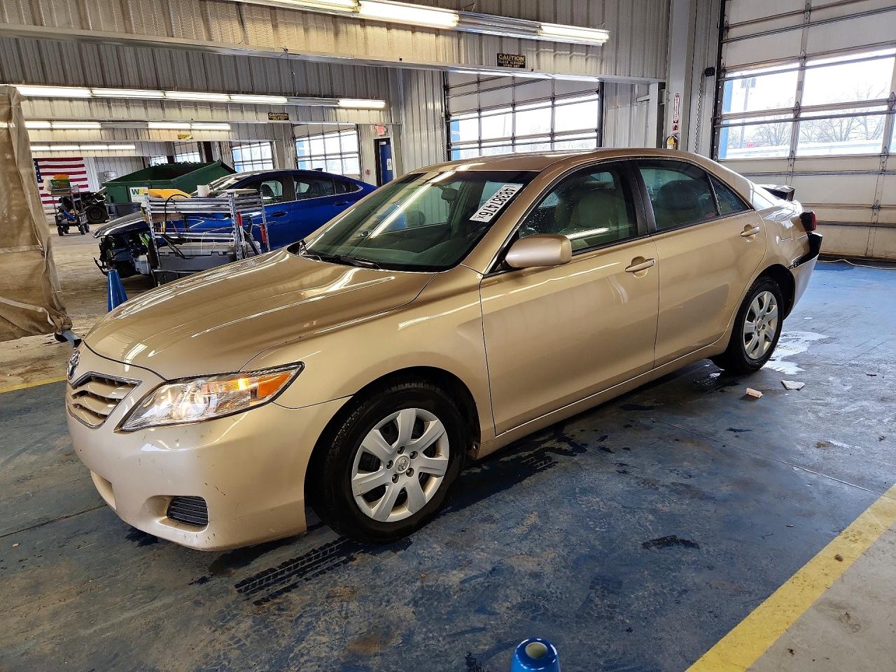 2011 TOYOTA CAMRY