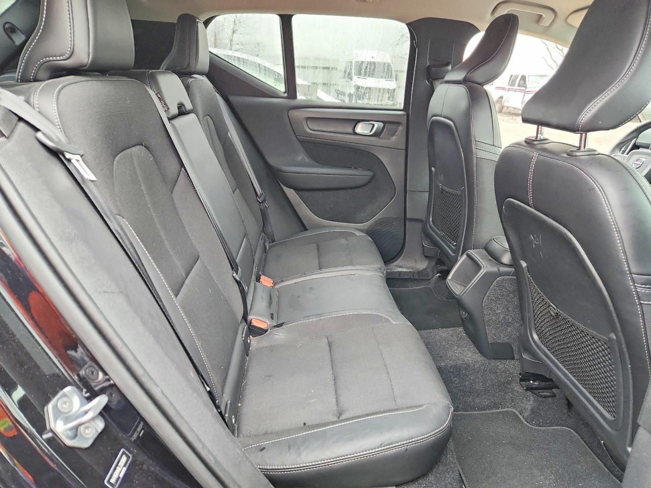 2020 VOLVO XC40 T5 MOMENTUM photo 21