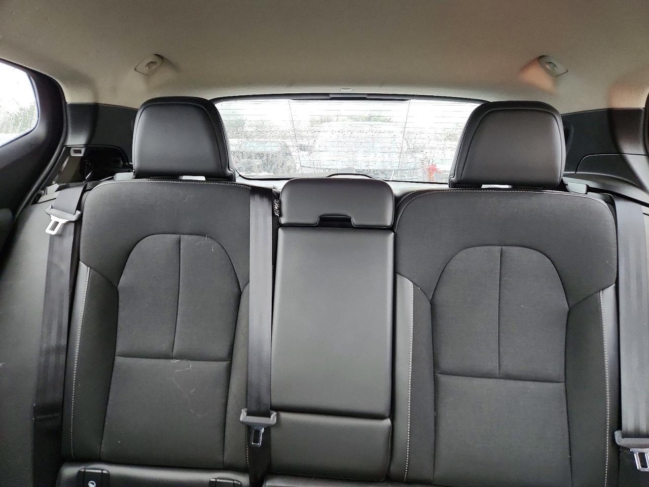 2020 VOLVO XC40 T5 MOMENTUM photo 19